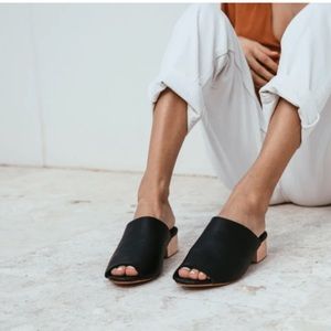 ST. AGNI Nao Leather Mule - Black